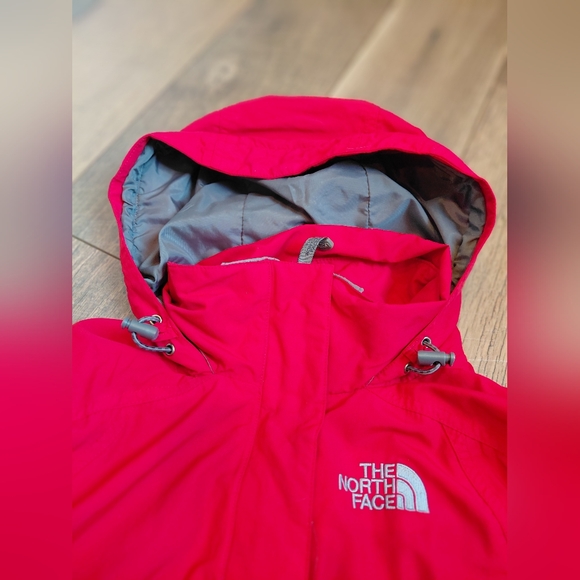 The North Face Vibrant Red Jacket with Gray Details - Picture 6 of 14